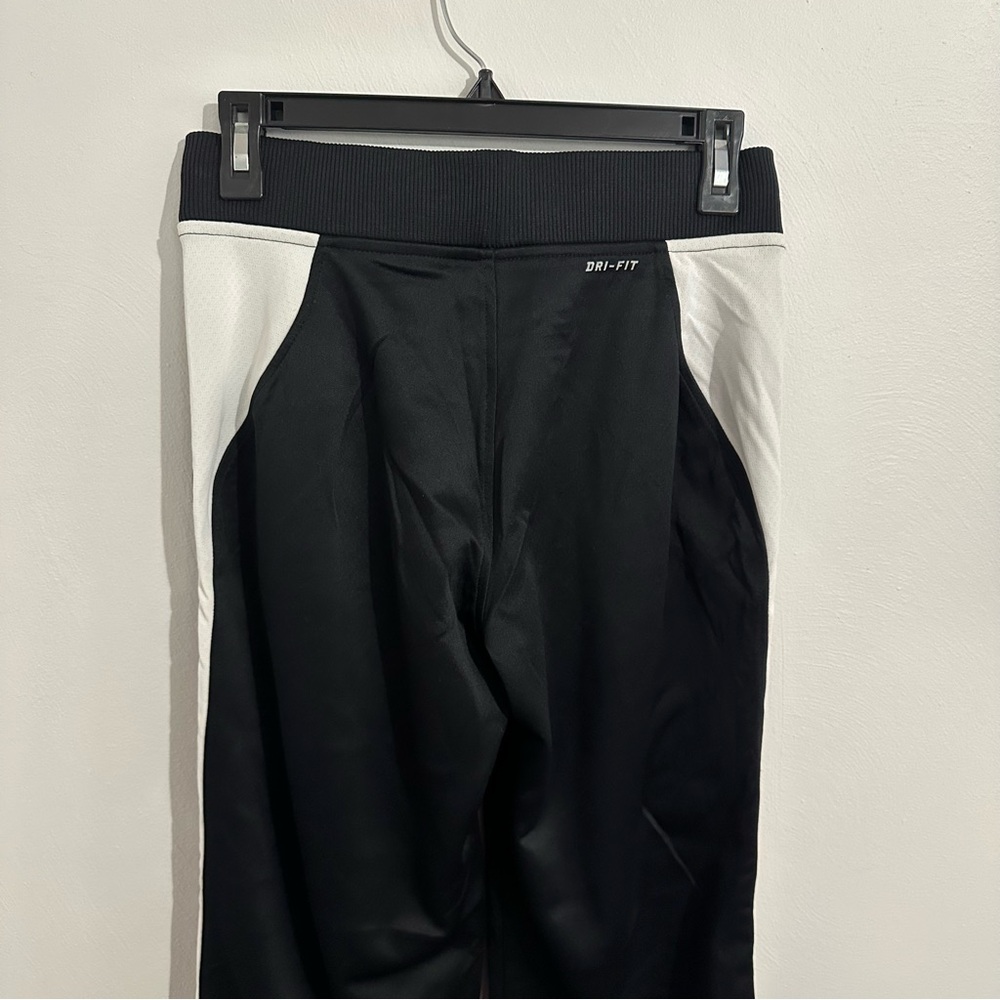 Nike Dri-Fit Training Pants XS Black White Athletic Joggers EUC - Picture 11 of 14